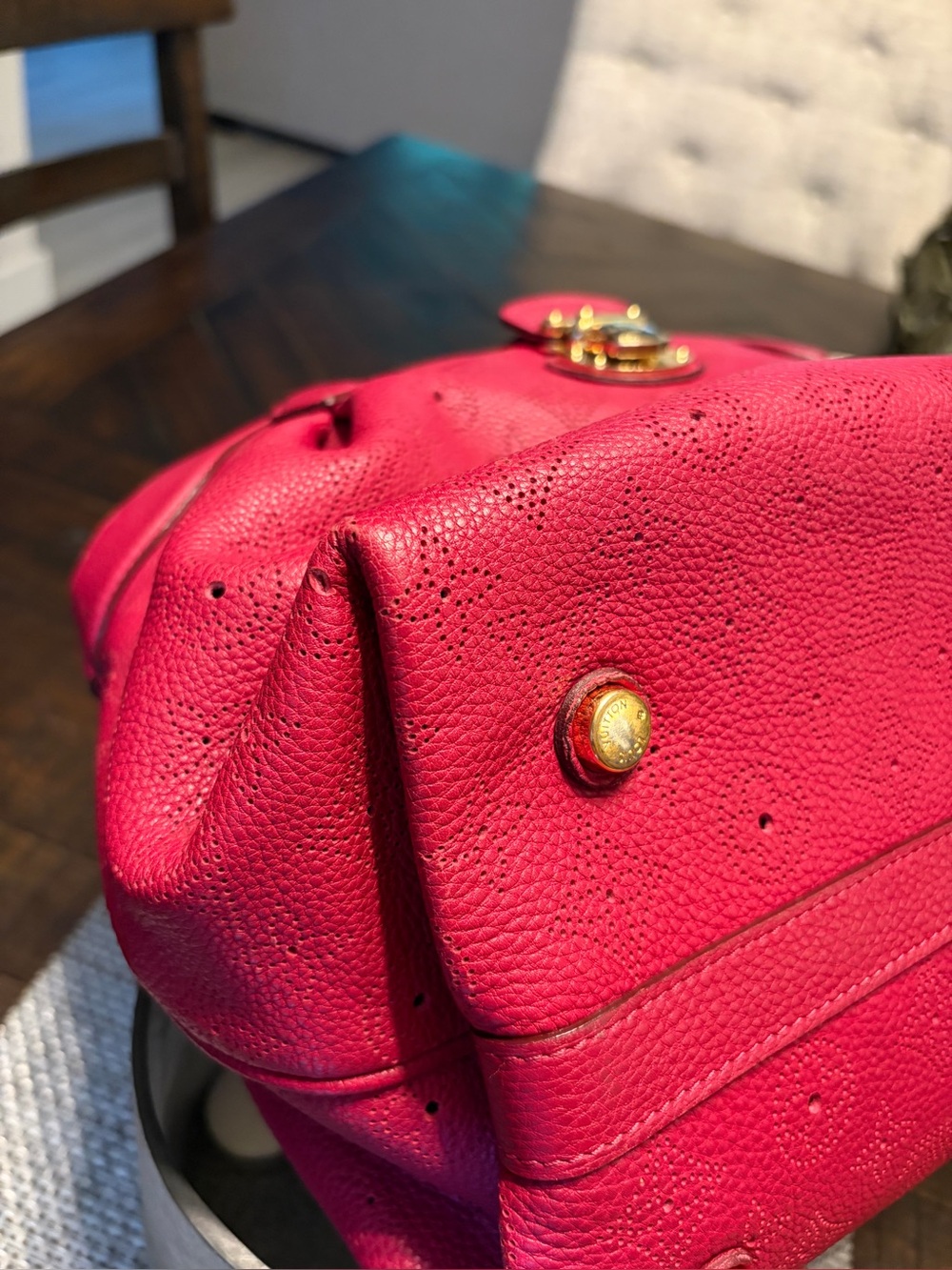 Louis Vuitton Grenat Monogram Mahina Leather Cirrus PM Bag w/ matching wallet - Picture 8 of 17